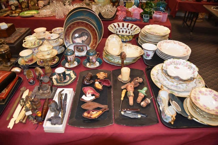 Image for Gallery/Estate and Vehicle Auction: 6-28-18