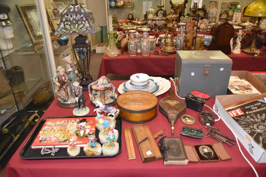 Image for Gallery/Estate and Vehicle Auction: 6-28-18