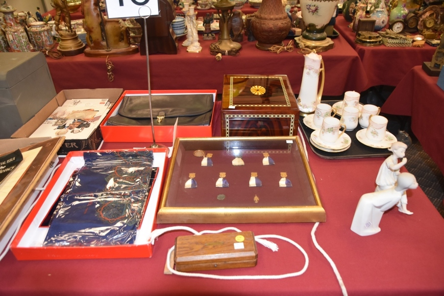 Image for Gallery/Estate and Vehicle Auction: 6-28-18