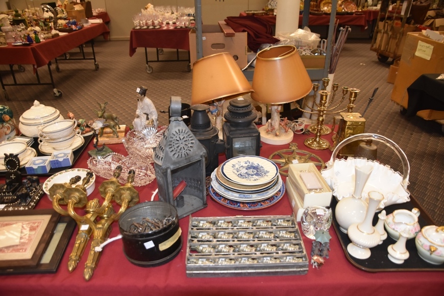 Image for Gallery/Estate and Vehicle Auction: 6-28-18