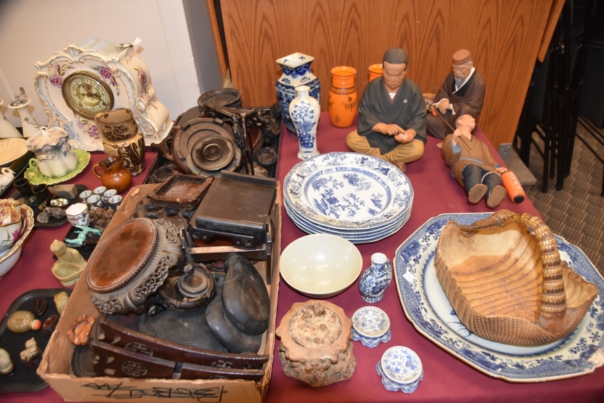 Image for Gallery/Estate and Vehicle Auction: 6-28-18