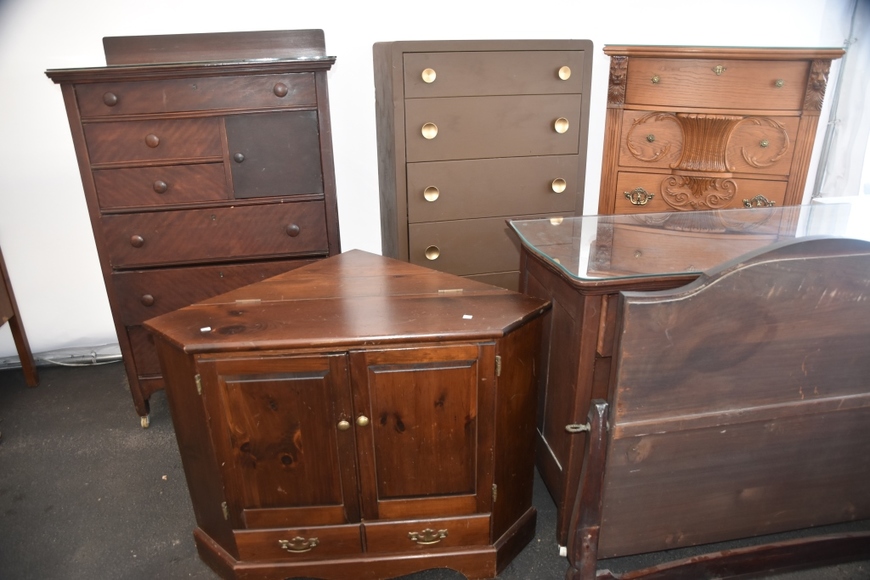 Image for Gallery/Estate and Vehicle Auction: 6-28-18