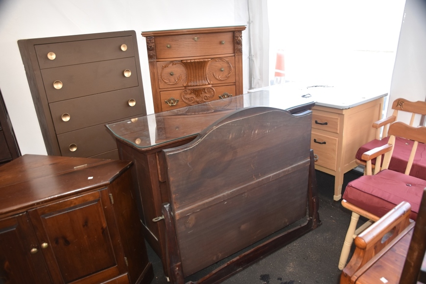 Image for Gallery/Estate and Vehicle Auction: 6-28-18