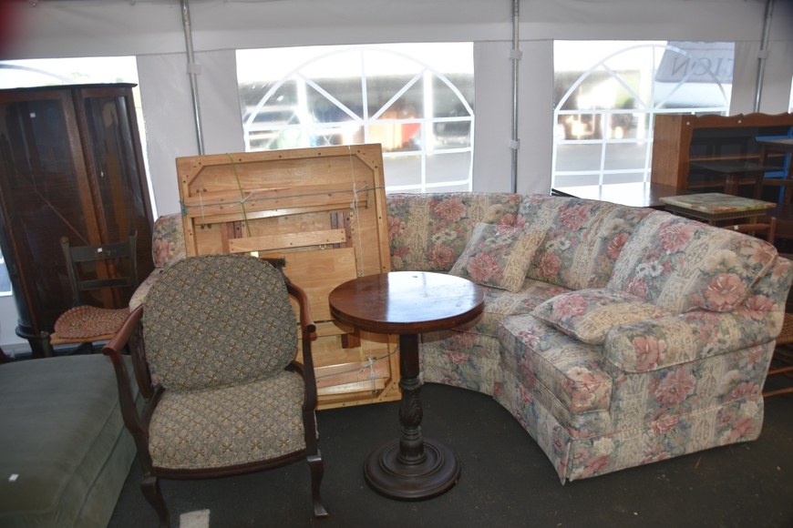 Image for Gallery/Estate and Vehicle Auction: 6-28-18