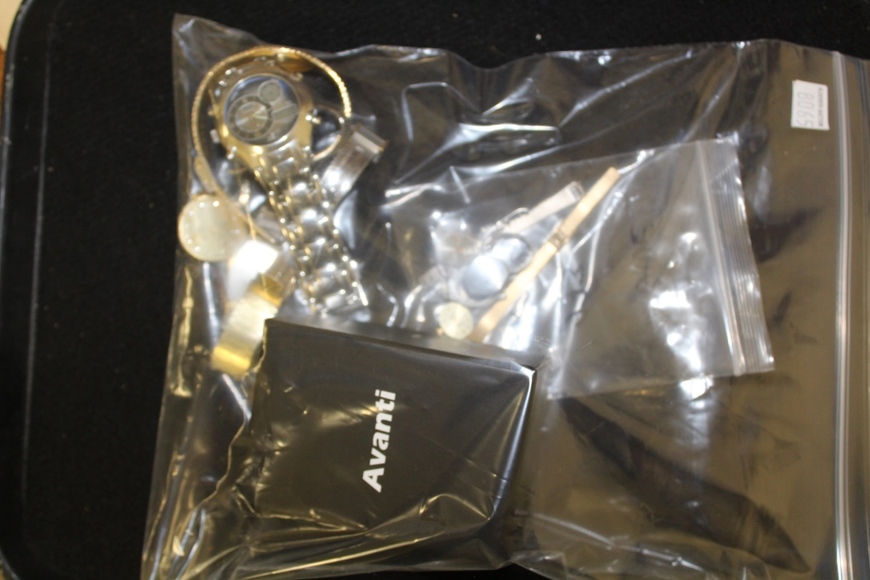 Image for Gallery/Estate and Vehicle Auction: 6-28-18