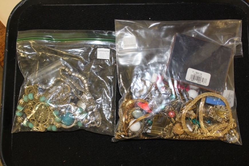 Image for Gallery/Estate and Vehicle Auction: 6-28-18