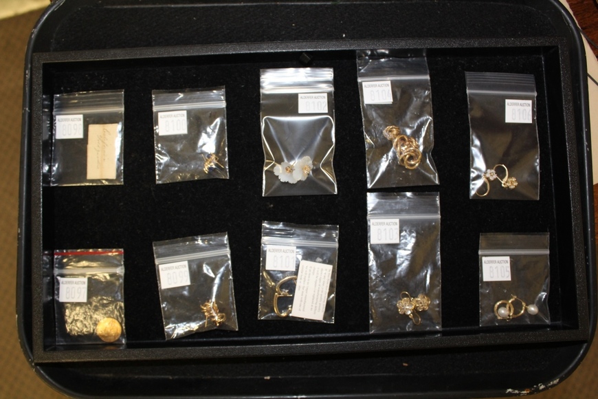 Image for Gallery/Estate and Vehicle Auction: 6-28-18