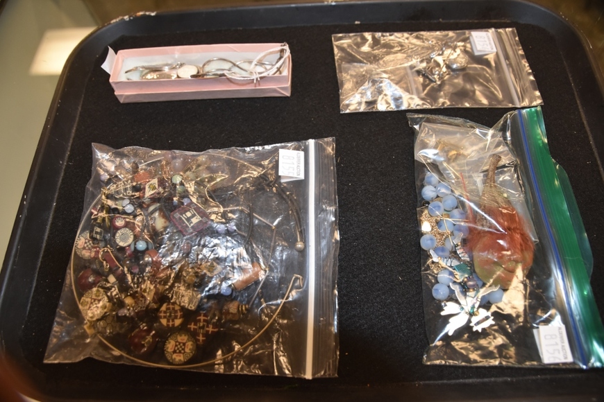 Image for Gallery/Estate and Vehicle Auction: 6-28-18