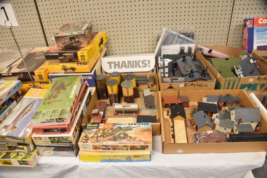 Image for Gallery/Estate and Vehicle Auction: 6-28-18