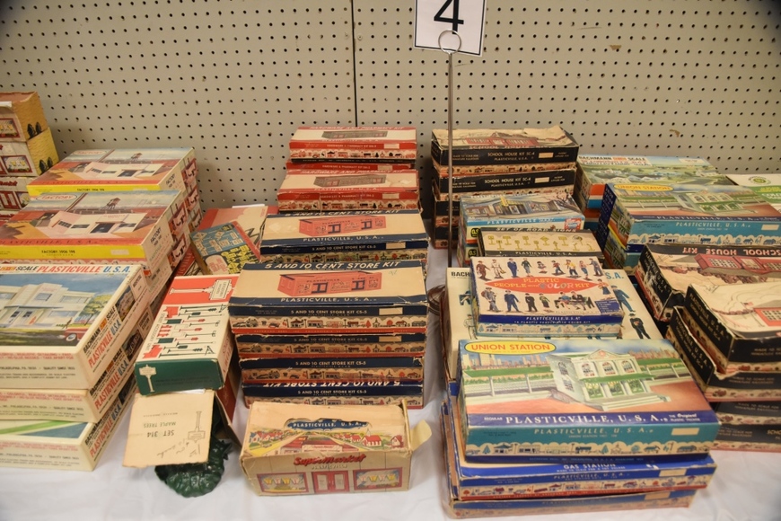 Image for Gallery/Estate and Vehicle Auction: 6-28-18