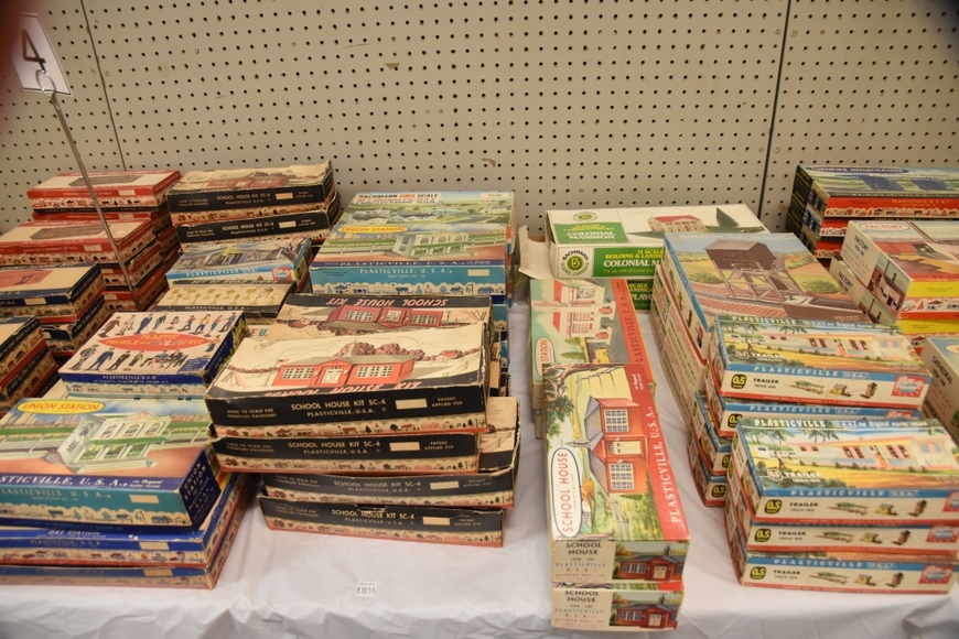 Image for Gallery/Estate and Vehicle Auction: 6-28-18