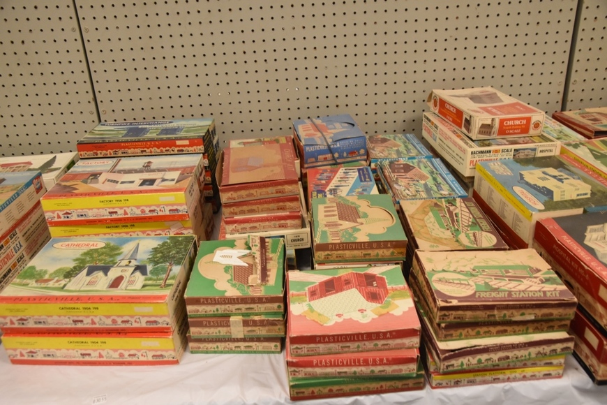 Image for Gallery/Estate and Vehicle Auction: 6-28-18