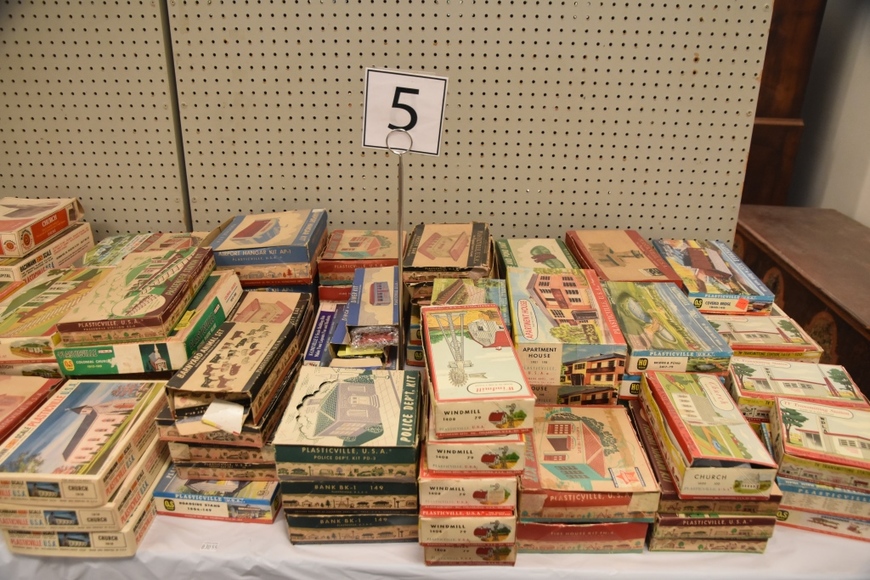 Image for Gallery/Estate and Vehicle Auction: 6-28-18