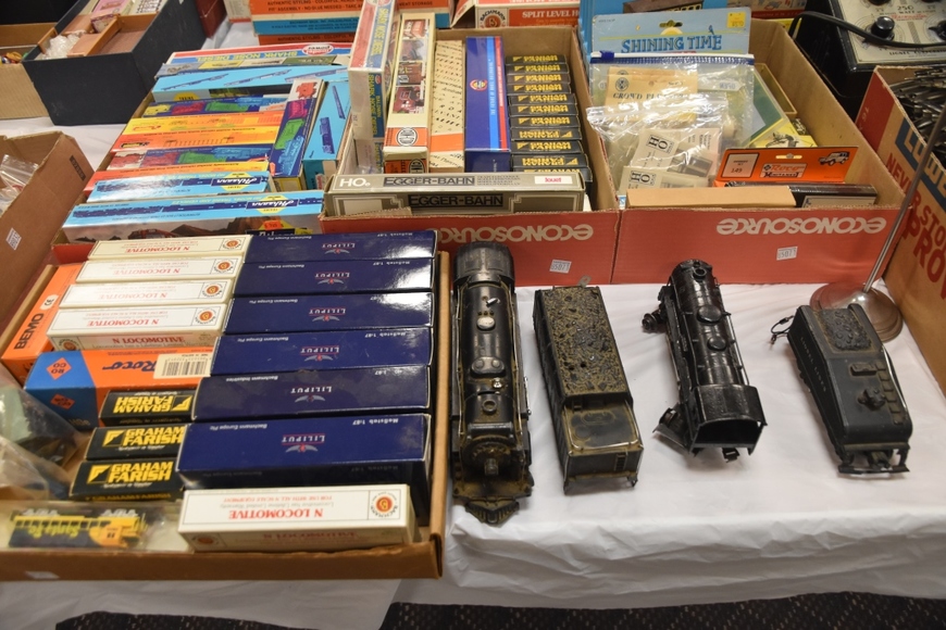 Image for Gallery/Estate and Vehicle Auction: 6-28-18