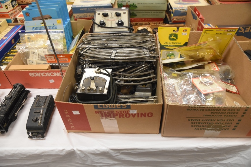 Image for Gallery/Estate and Vehicle Auction: 6-28-18