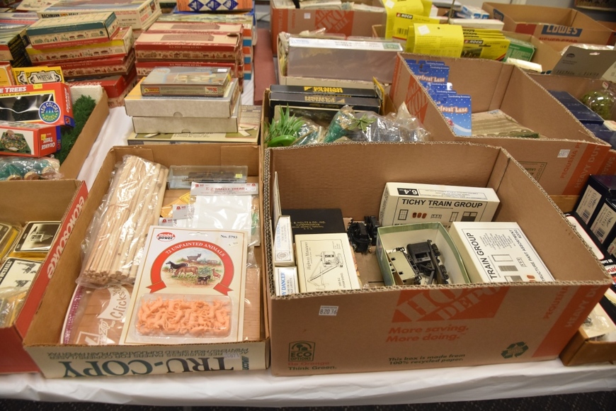 Image for Gallery/Estate and Vehicle Auction: 6-28-18