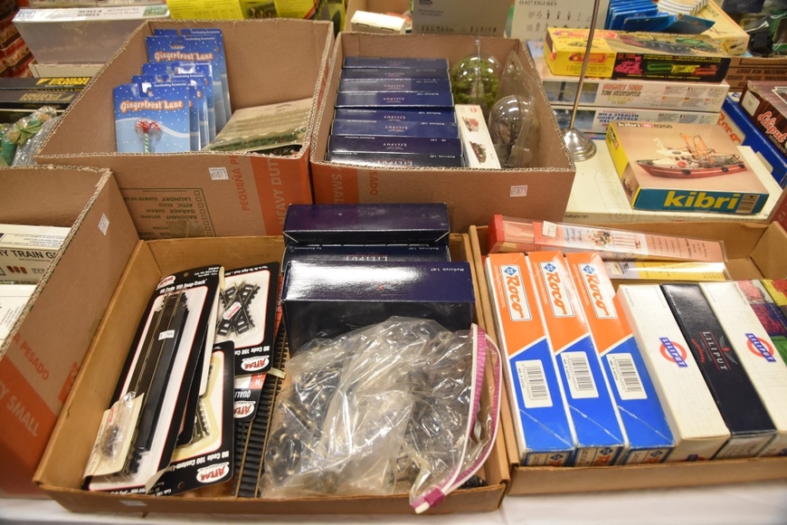 Image for Gallery/Estate and Vehicle Auction: 6-28-18