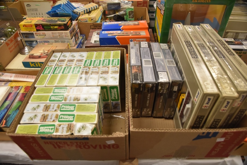 Image for Gallery/Estate and Vehicle Auction: 6-28-18