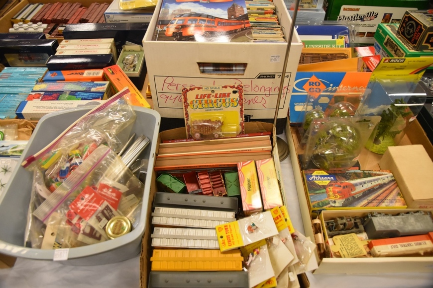 Image for Gallery/Estate and Vehicle Auction: 6-28-18