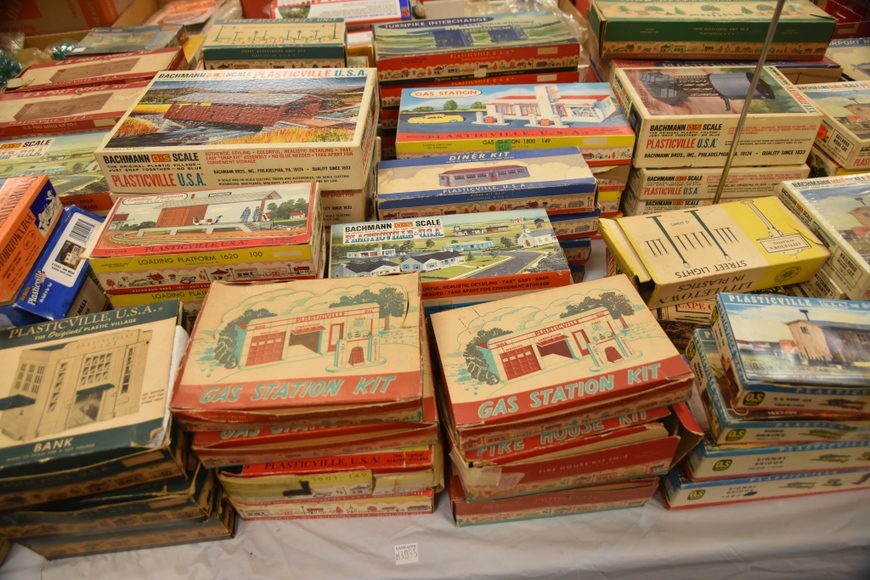 Image for Gallery/Estate and Vehicle Auction: 6-28-18