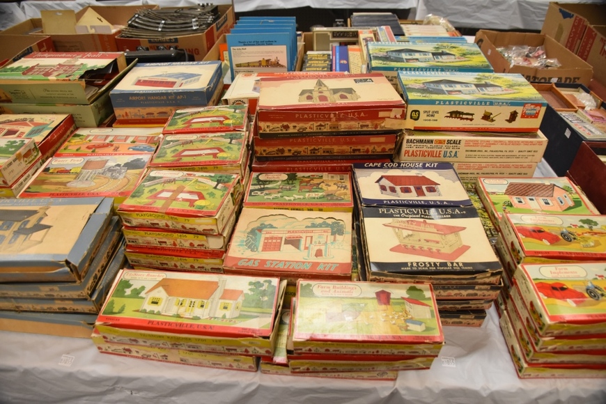 Image for Gallery/Estate and Vehicle Auction: 6-28-18