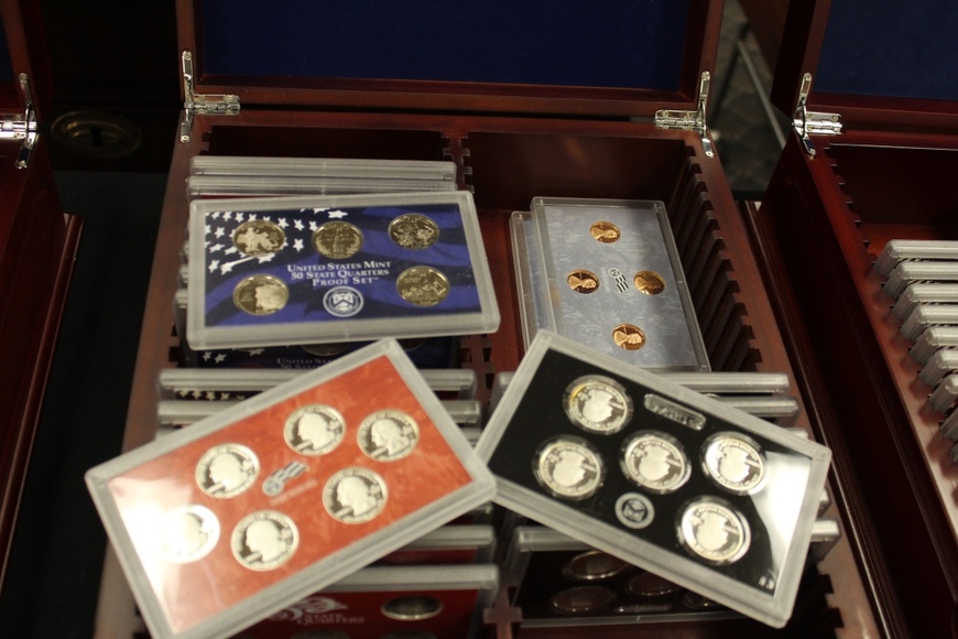 Image for Gallery/Estate and Vehicle Auction: 6-28-18