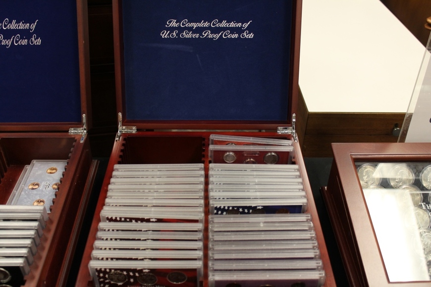 Image for Gallery/Estate and Vehicle Auction: 6-28-18