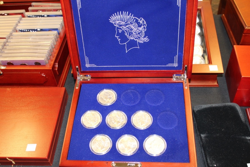 Image for Gallery/Estate and Vehicle Auction: 6-28-18