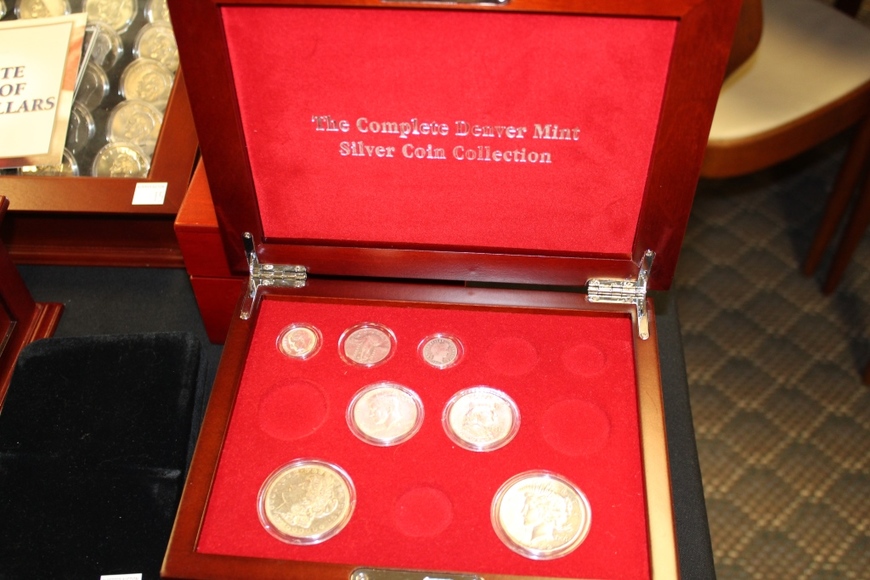 Image for Gallery/Estate and Vehicle Auction: 6-28-18