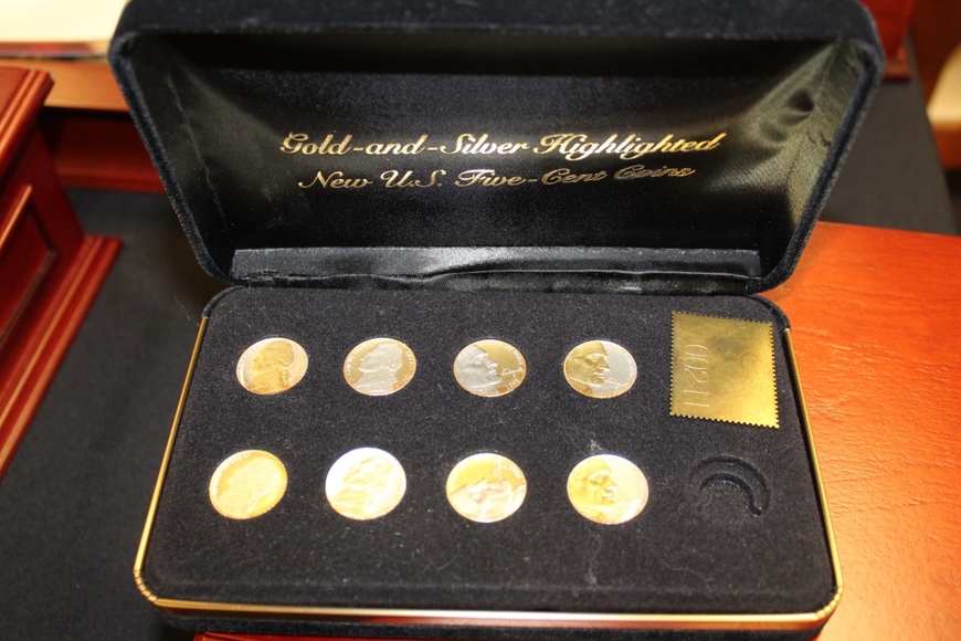 Image for Gallery/Estate and Vehicle Auction: 6-28-18