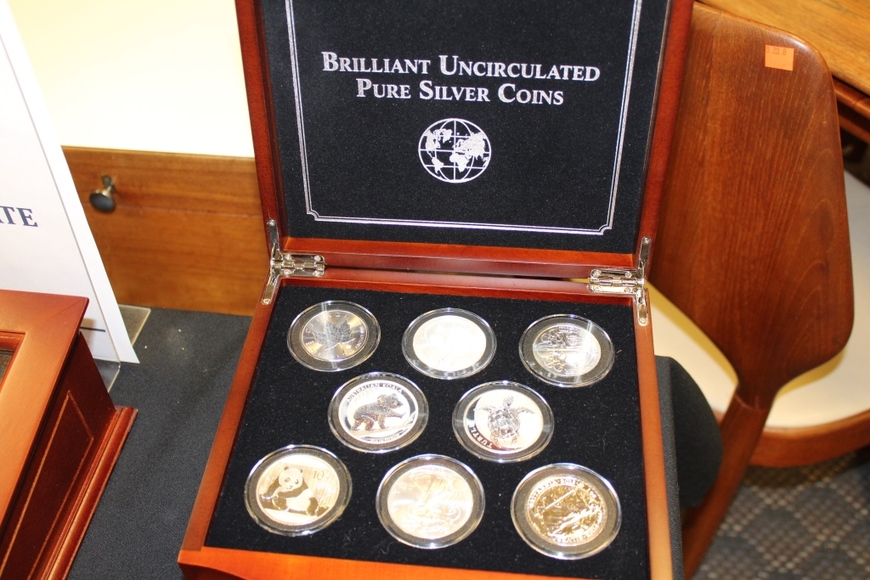 Image for Gallery/Estate and Vehicle Auction: 6-28-18