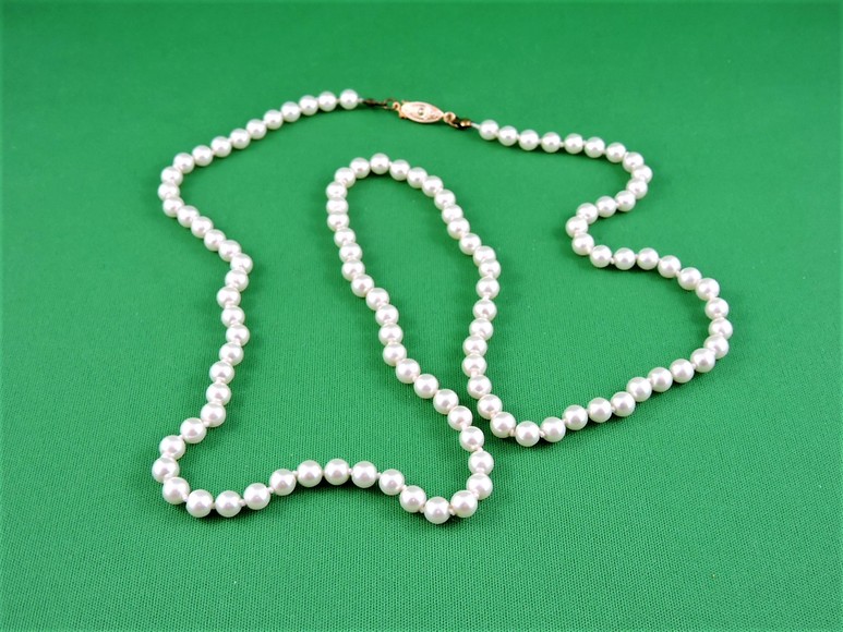 PEARLS ARE A FASHION STATEMENT