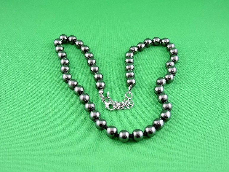 BLACK PEARLS 
