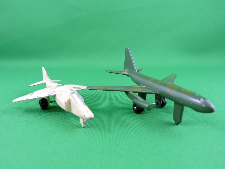 TOY AIRPLANE COLLECTIBLE