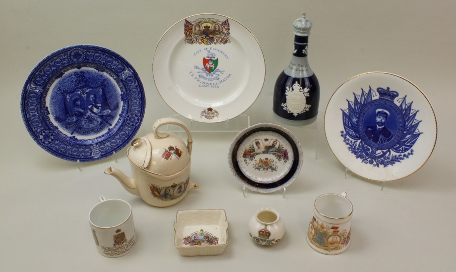 Image for Alderfer Simulcast: Single Owner - The Hellyer Collection - featuring Books, Decorative, Sterling, Clocks, Furnishings and Fine Art: 8-23-18