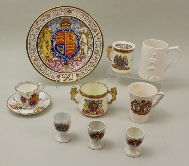 Image for Alderfer Simulcast: Single Owner - The Hellyer Collection - featuring Books, Decorative, Sterling, Clocks, Furnishings and Fine Art: 8-23-18