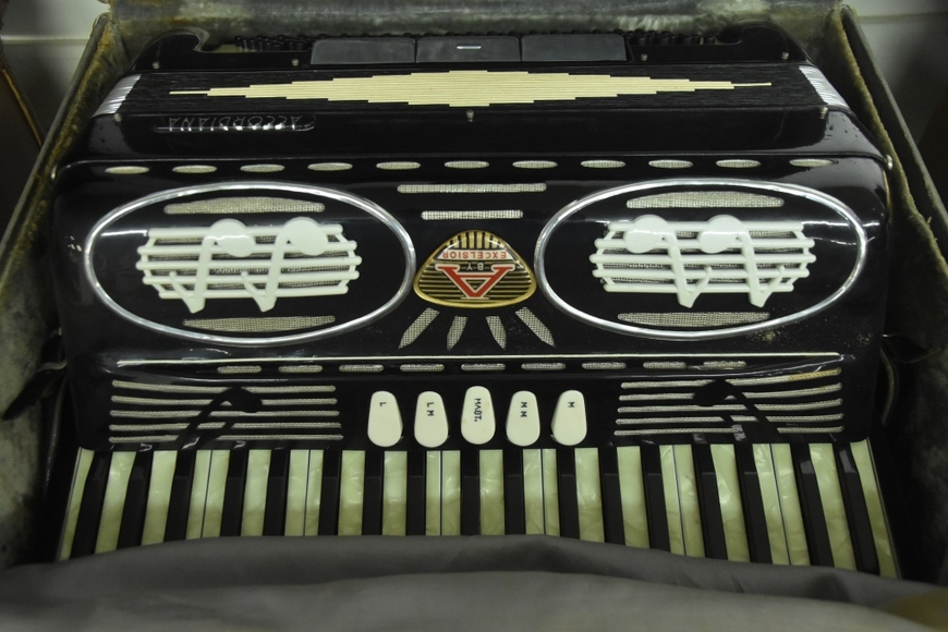 Image for Gallery/Estate Auction with Toys and Disney Collectibles & Musical Instruments: 7-26-18