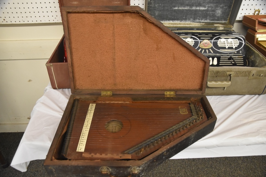 Image for Gallery/Estate Auction with Toys and Disney Collectibles & Musical Instruments: 7-26-18