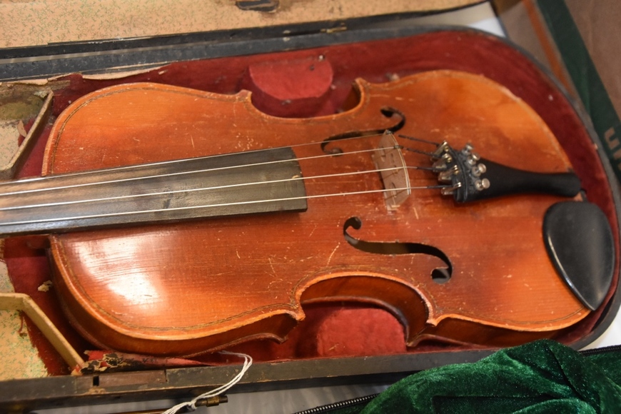 Image for Gallery/Estate Auction with Toys and Disney Collectibles & Musical Instruments: 7-26-18