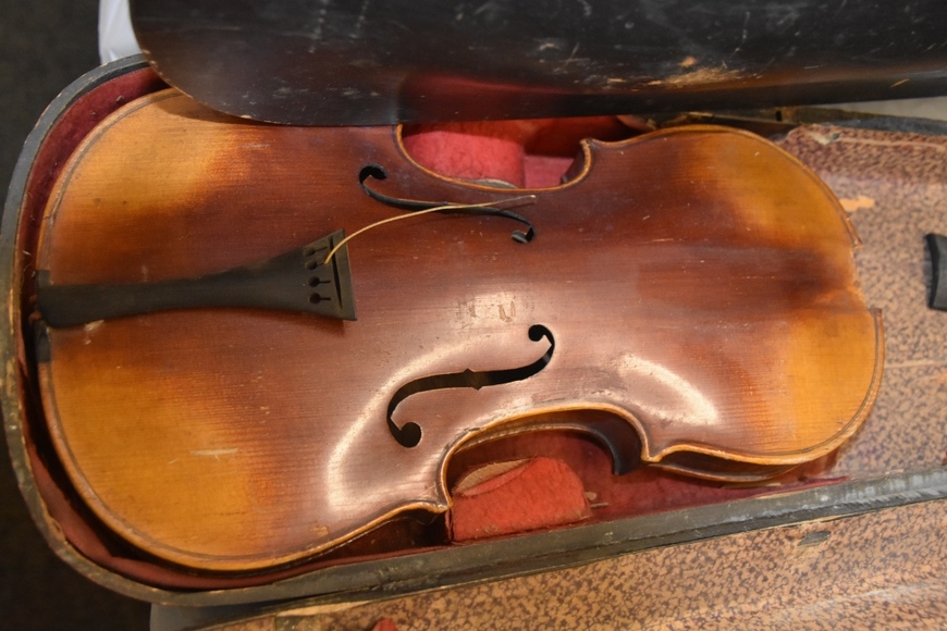 Image for Gallery/Estate Auction with Toys and Disney Collectibles & Musical Instruments: 7-26-18