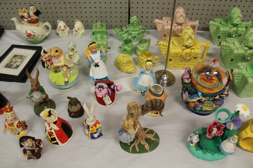 Image for Gallery/Estate Auction with Toys and Disney Collectibles & Musical Instruments: 7-26-18