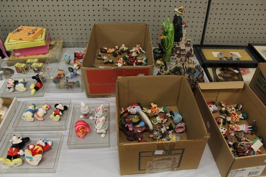 Image for Gallery/Estate Auction with Toys and Disney Collectibles & Musical Instruments: 7-26-18