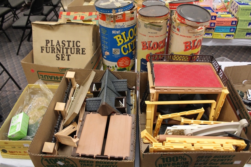 Image for Gallery/Estate Auction with Toys and Disney Collectibles & Musical Instruments: 7-26-18