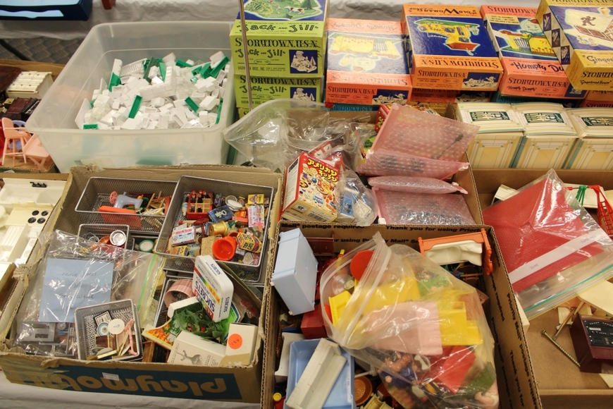 Image for Gallery/Estate Auction with Toys and Disney Collectibles & Musical Instruments: 7-26-18