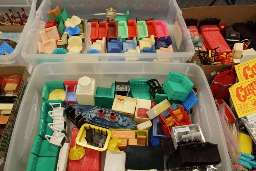 Image for Gallery/Estate Auction with Toys and Disney Collectibles & Musical Instruments: 7-26-18