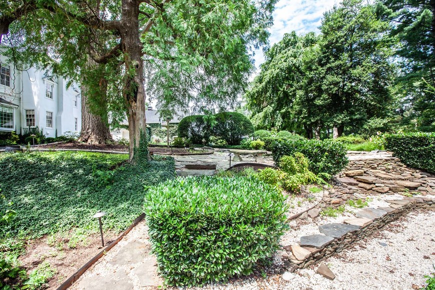Image for 6 BR/6.5 BA Estate on 8.8 +/- Acres ** Indoor Pool ** 4 Bay Garage w/2 BR/2 BA Apartment--Fauquier County, VA