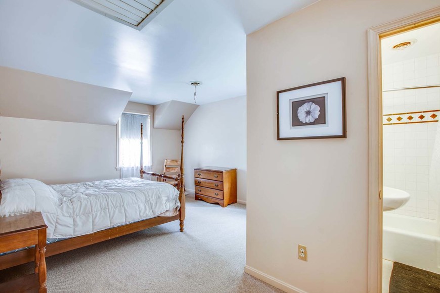 Image for 6 BR/6.5 BA Estate on 8.8 +/- Acres ** Indoor Pool ** 4 Bay Garage w/2 BR/2 BA Apartment--Fauquier County, VA