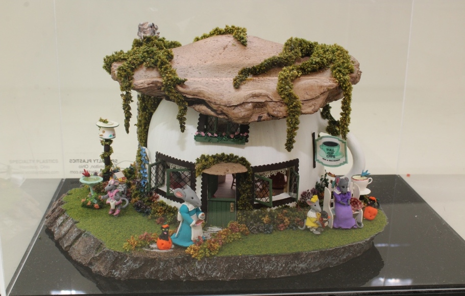 Image for Live and Online Doll Auction - From the Collections of Rosemarie Snyder and Regina Steele (Part Two) and the Estate of Grace Olsen: 10-3-18