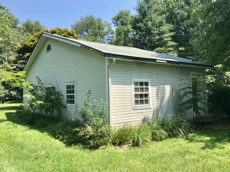 Image for Well Built 3 BR/3 BA Brick Home w/Outbuildings on 3.4 +/- Acres in Loudoun County, VA---Selling to the Highest Bidder!!