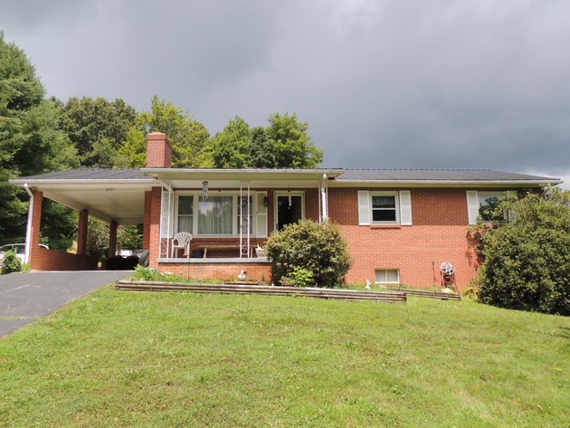 Image for Real Estate Auction – Lovely Brick Ranch Home